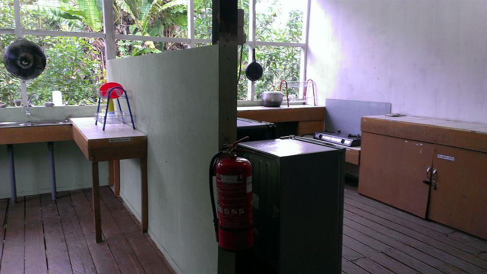 京那巴鲁波利度假小屋 Kampung Poring 外观 照片